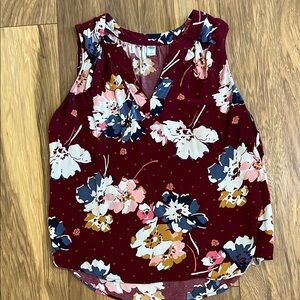 Old Navy Red and White Sleeveless Tank Top